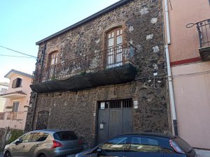 Cod: 2848 – Casa indipendente con dependance e giardino, zona centrale – San Pietro Clarenza