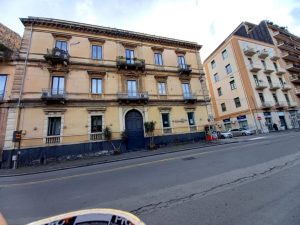 Cod: 12535- Locale commerciale a Catania